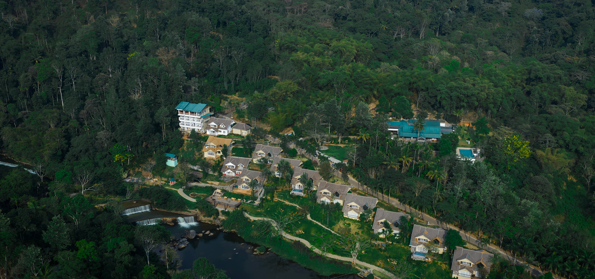 Blanket Riverside Resort Banner